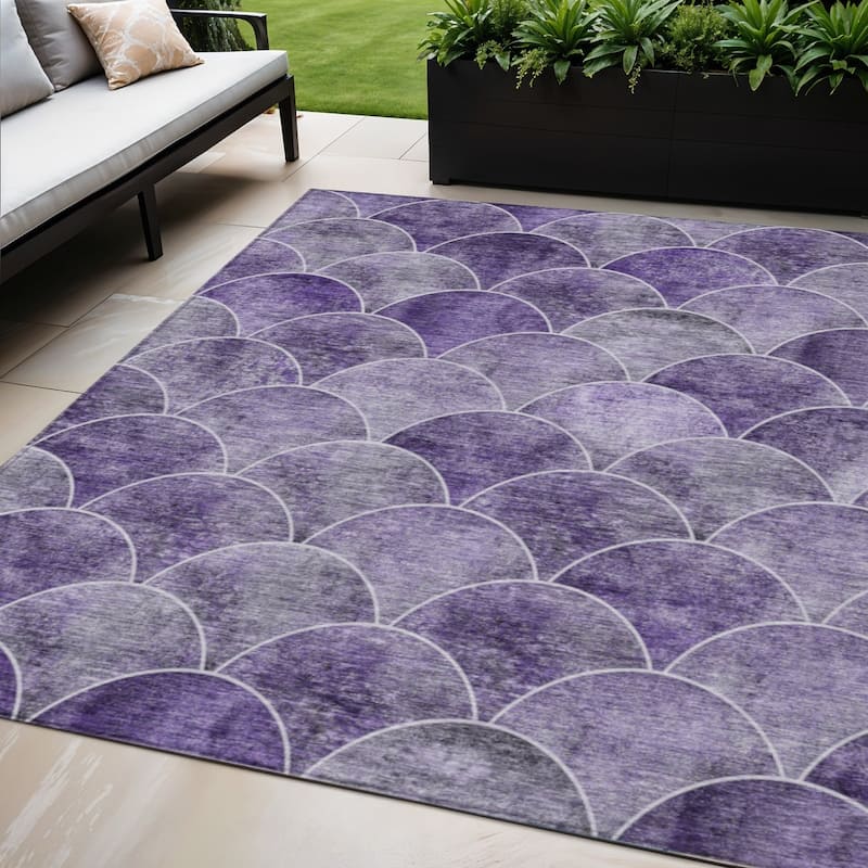 HomeRoots Abstract Transitional Rectangle Outdoor Rug - 5' X 8'