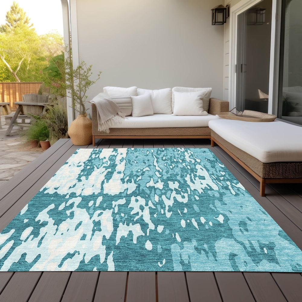 Machine Washable Indoor/ Outdoor Abstract Contemporary Chantille Rug