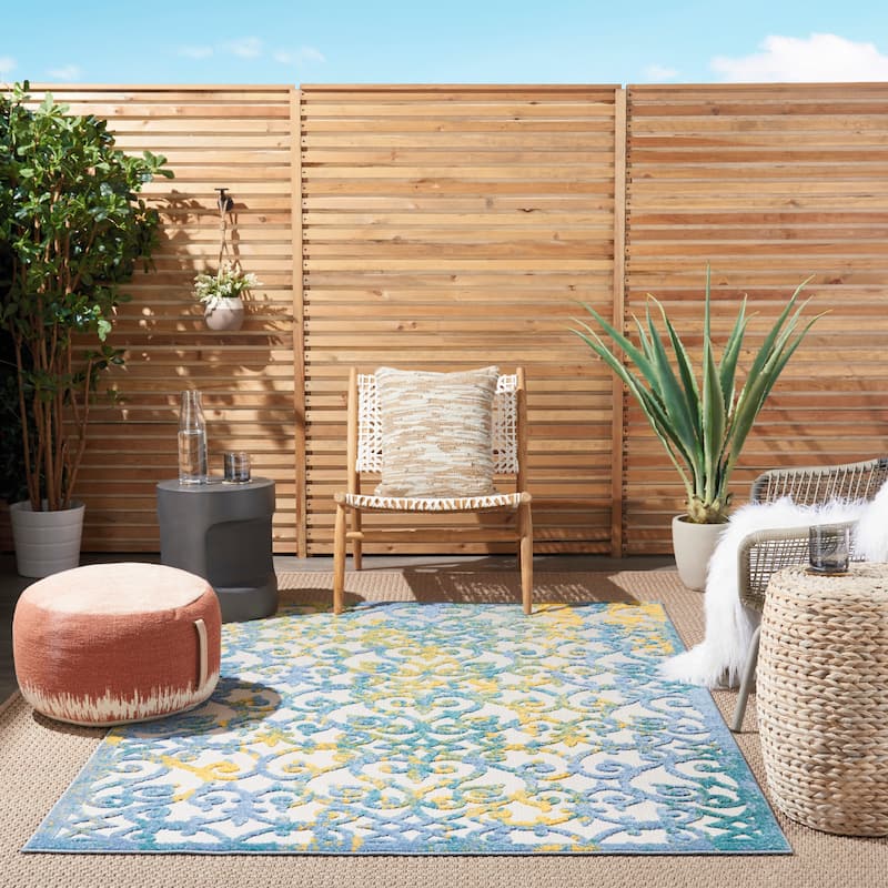 Nourison Aloha Transitional Scroll Indoor/Outdoor Damask Rug