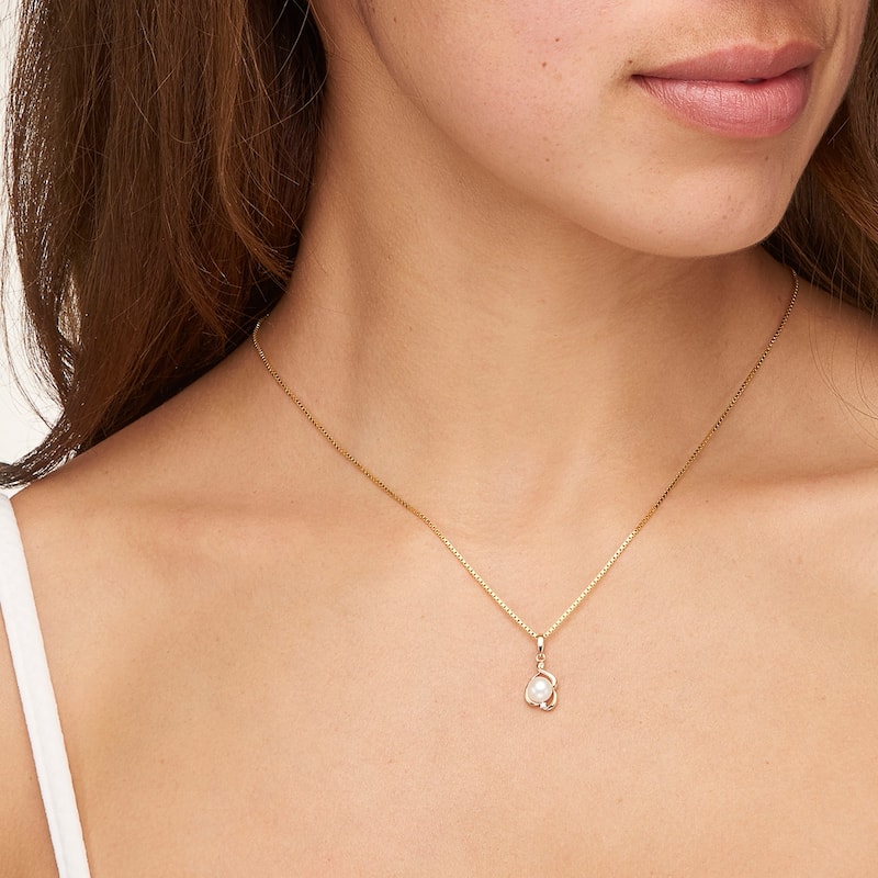 Oravo 14k Yellow Gold Freshwater Pearl 6mm Solitaire Pendant Necklace