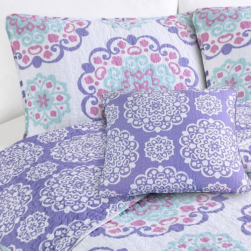 Vivian Lilac Medallion Cotton Reversible Quilt Set with Throw Pillow