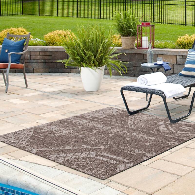 Outdoor Ogooplario Collection Area Rug