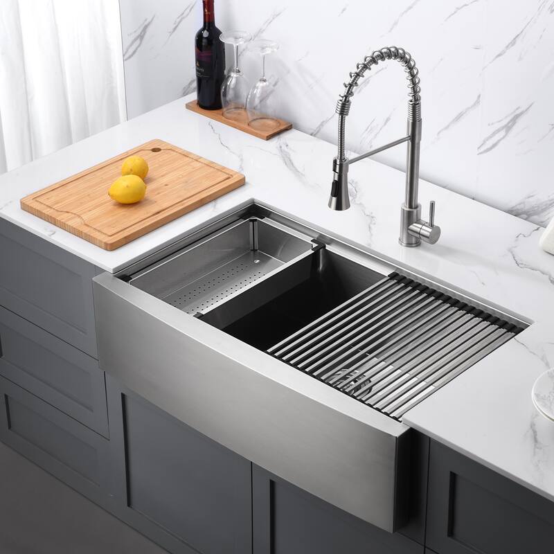 Farmhouse Apron-Front 18-Gauge Stainless Steel Single Bowl Workstation Kitchen Sink with Accessories