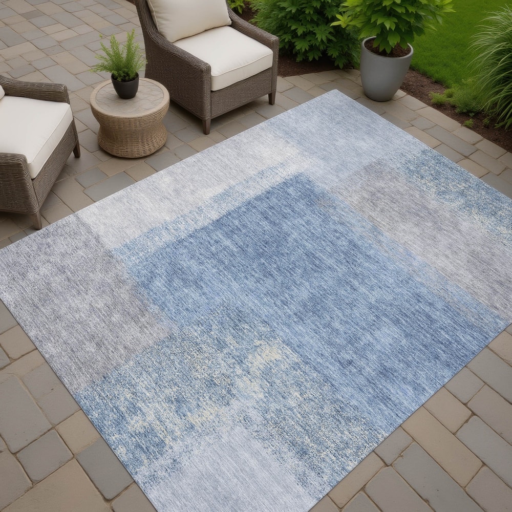 Machine Washable Indoor/ Outdoor Solid Contemporary Chantille Rug
