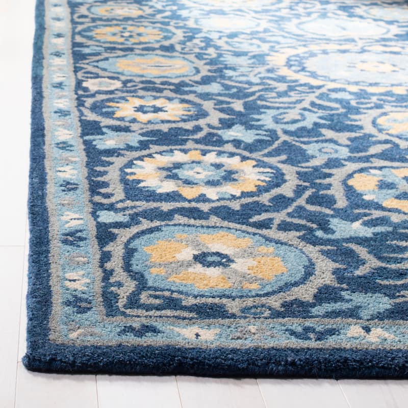 SAFAVIEH Handmade Heritage Zaynah Traditional Oriental Wool Rug