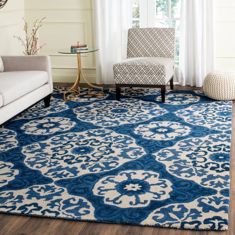 SAFAVIEH Handmade Roslyn Mirzeta Modern Floral Wool Rug - 6' x 9' - Blue/Ivory - Rectangle