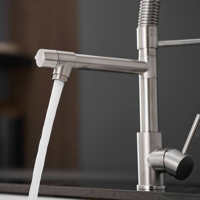 Single-Handle Pull Down Sprayer Kitchen Faucet in Brushed Nickel