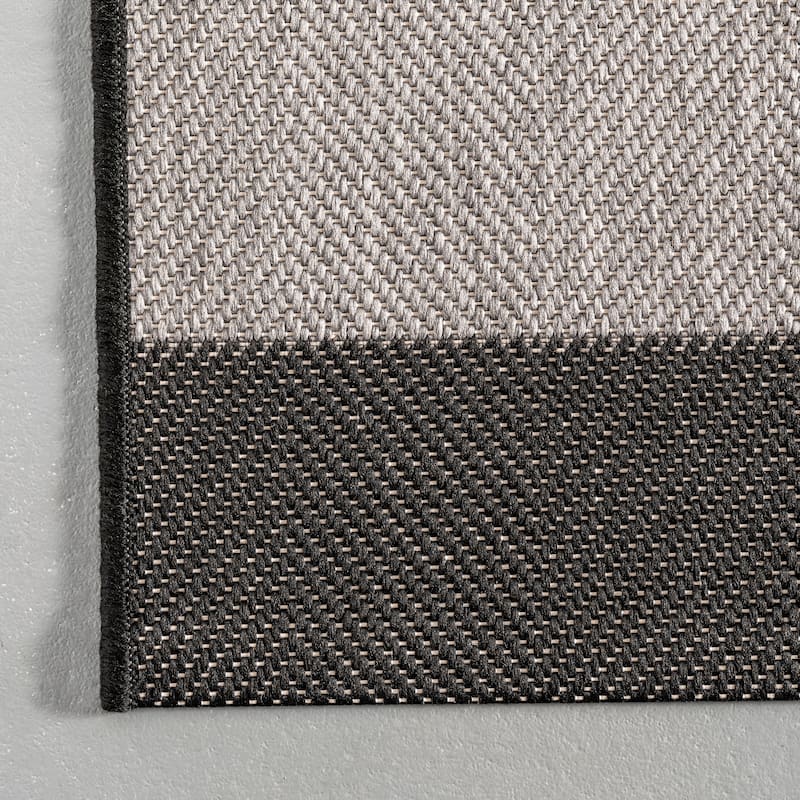 Nuloom Alexis Striped Indoor/Outdoor Area Rug