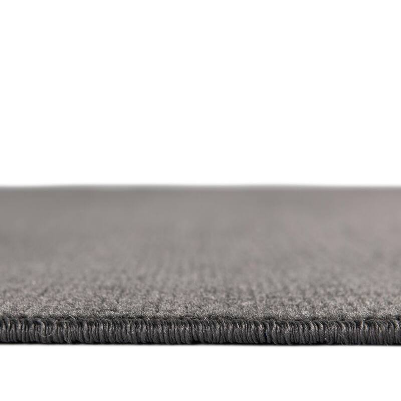 Traditional Yhogarc Collection Area Rug