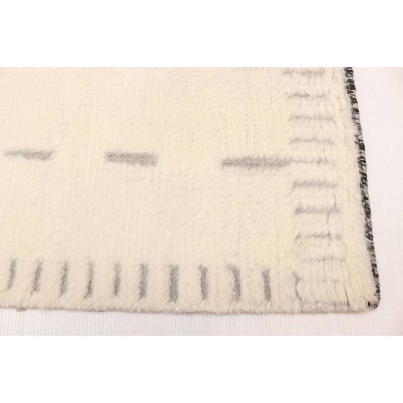 ECARPETGALLERY Hand-knotted Tangier Cream Wool Rug - 5'3 x 7'4