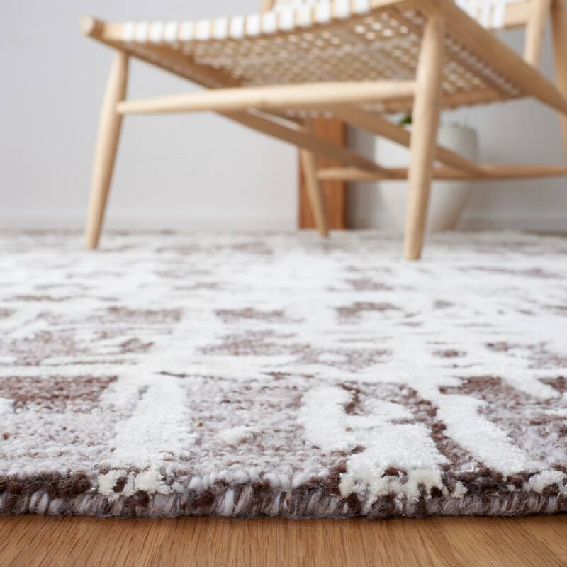 SAFAVIEH Handmade Soho Krystin Modern Abstract Rug