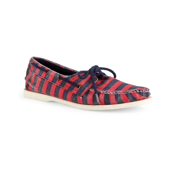 boat shoes red