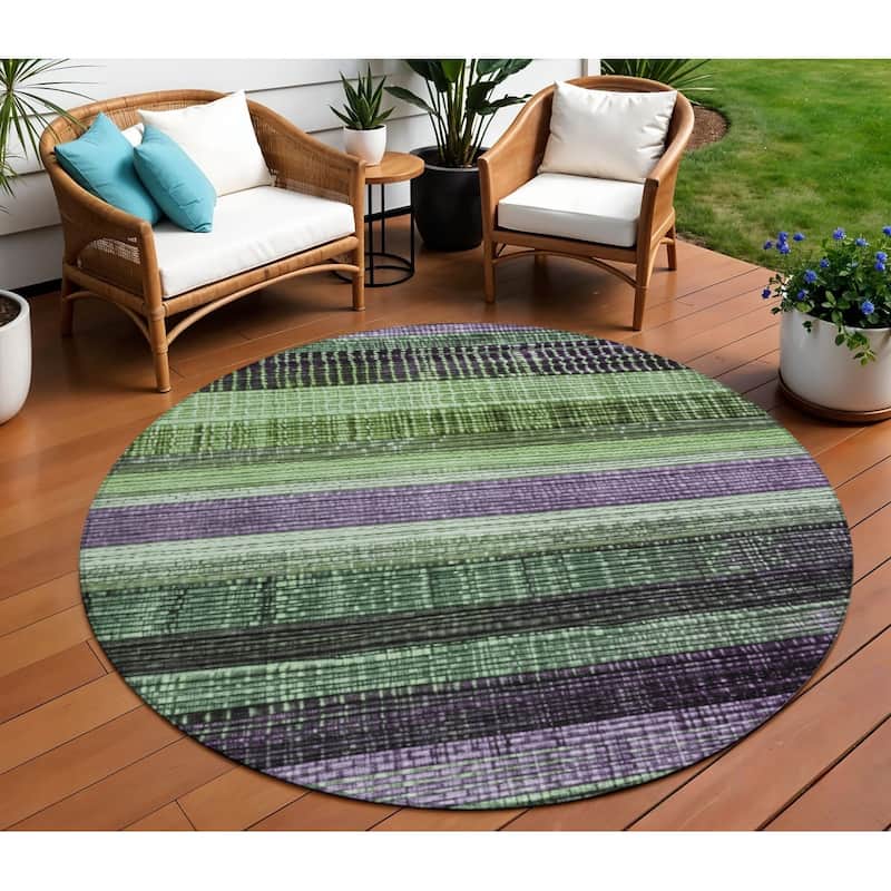 HomeRoots Striped Transitional Rectangle Outdoor Rug - 8' Round