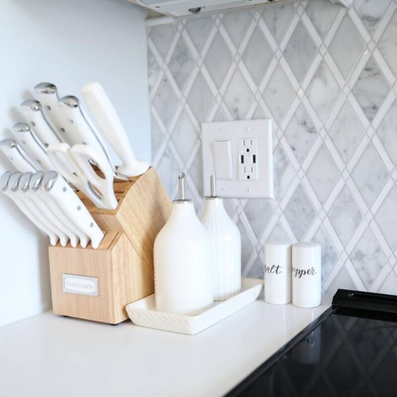 The Tile Life Santorini Diamante 13.75x13.88 White Marble Mosaic Backsplash Wall Tile