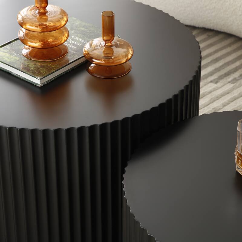Modern Farmhouse Round Accent Nesting Side Coffee Table Set (Set of 2)