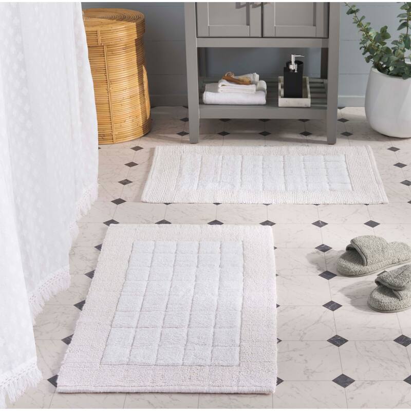 SAFAVIEH Home Bennett Boarder Grid 32"L x 20"W Bathmat Set of 2 - White