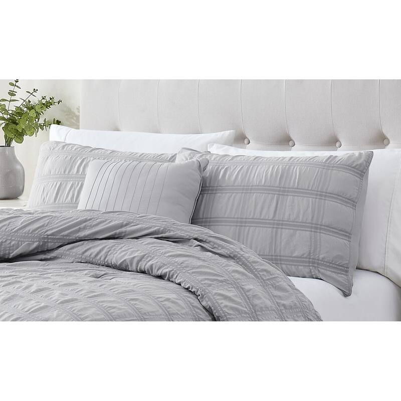 Eliza Seersucker Comforter Set