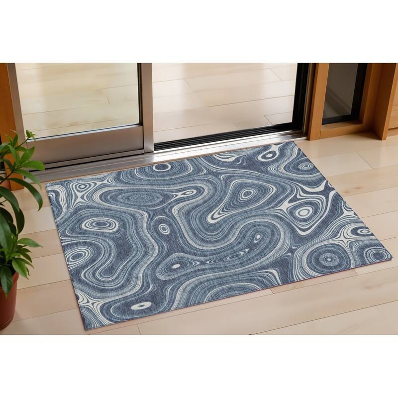 HomeRoots Geometric Transitional Rectangle Outdoor Rug - 3' x 5'