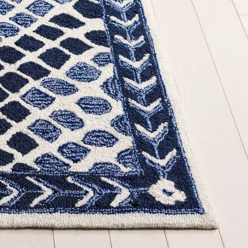 SAFAVIEH Handmade Metro Nefise Rug