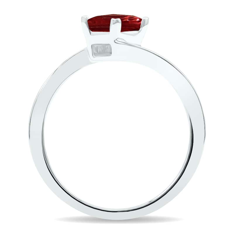 Women's Solitaire Garnet Wave Ring in 10K White Gold