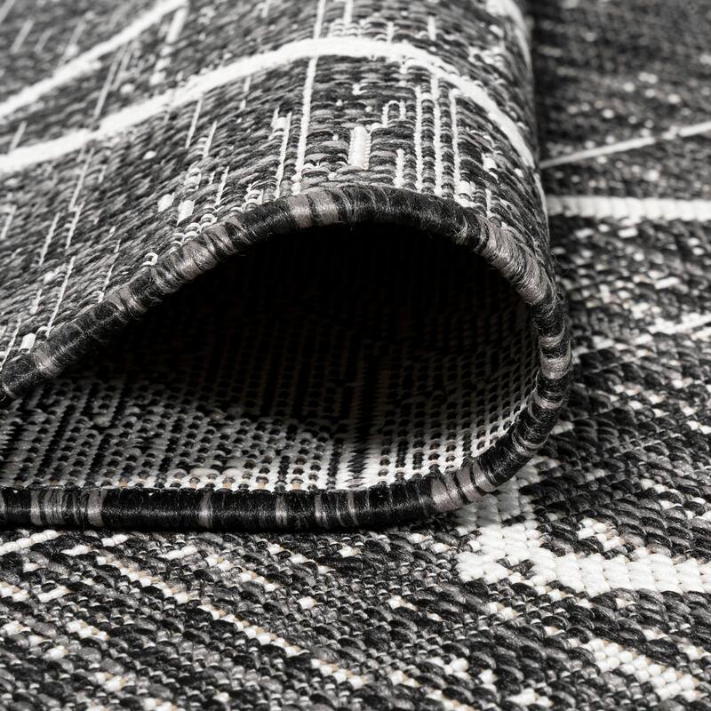 JONATHAN Y Derya Tribal Diamond Trellis Indoor/Outdoor Area Rug