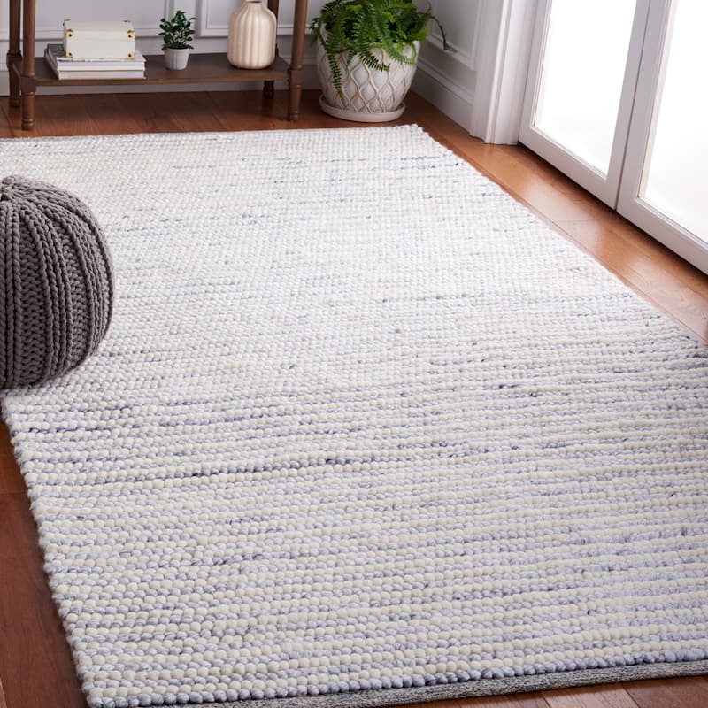 Martha Stewart by SAFAVIEH, Handmade Lisaveta Modern Wool Rug - 4' x 6' - Ivory/Blue