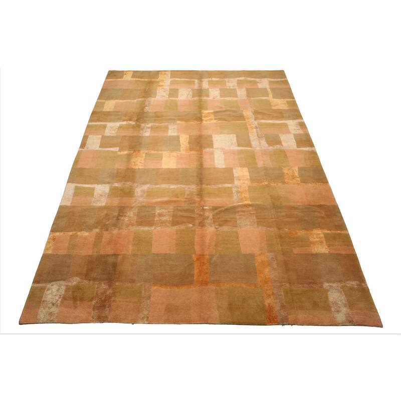 9'9''x13'10" Rose Tibetan Wool Traditional Hand Knotted Oriental Rug - 9' 9'' x 13' 10''