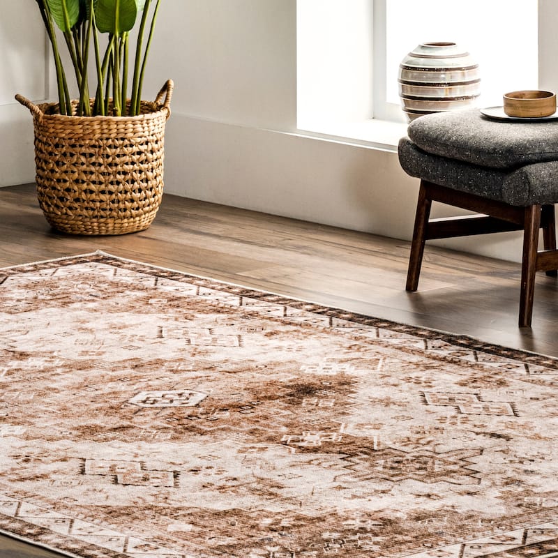 Jessamine Geometric Machine Washable Area Rug