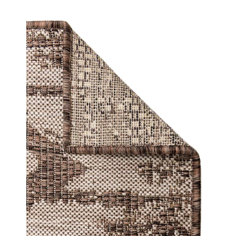 Outdoor Ogooplario Collection Area Rug