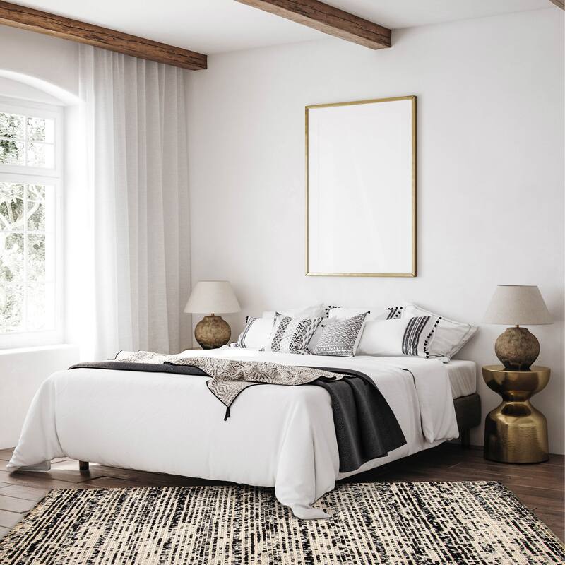 Sienna Black, White Rug 5'1" x 8'0" - 5'1 x 8'0