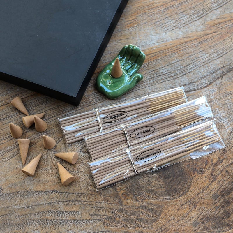 Novica Handmade Green Palm Aromatherapy Gift Set
