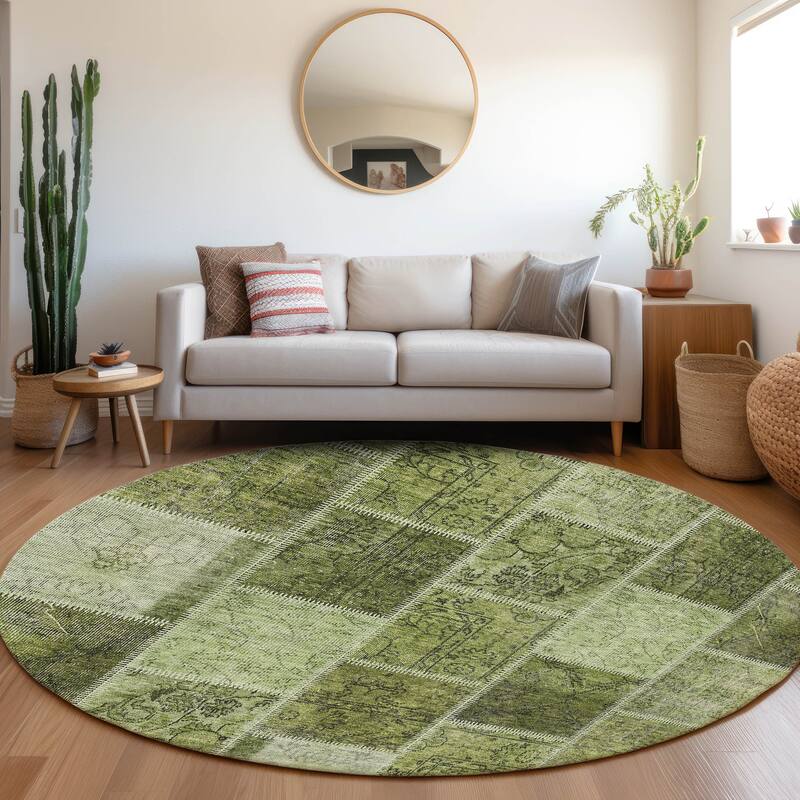 Machine Washable Indoor/ Outdoor Chantille Traditional Patchwork Rug