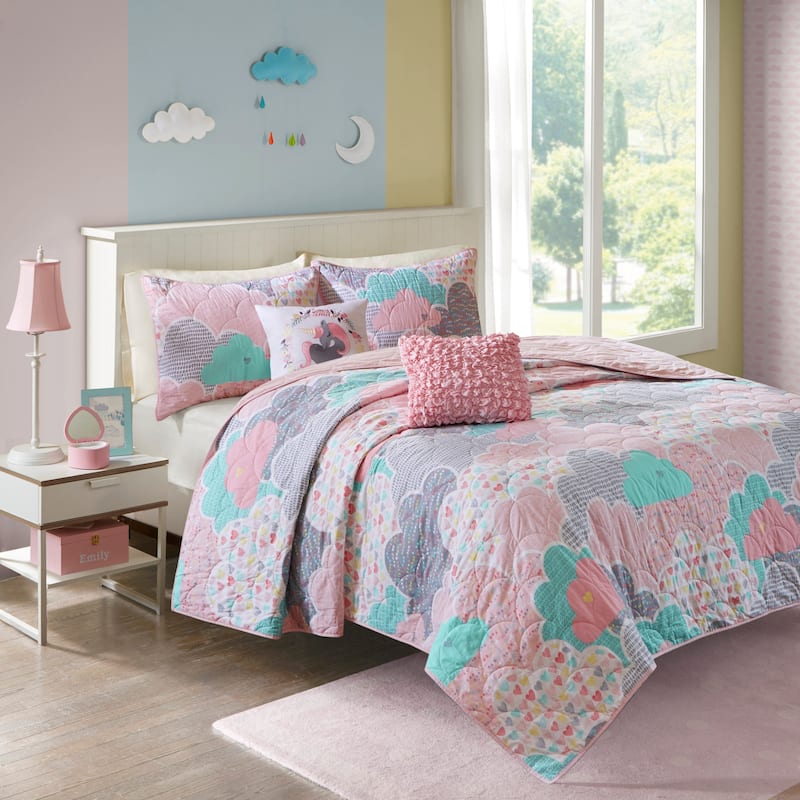 Intelligent Design Kids Bliss Pink Reversible Cotton Quilt Set with Throw Pillows