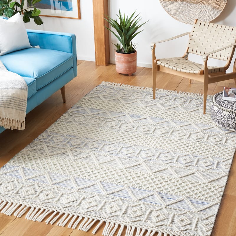 SAFAVIEH Handmade Natura Tobea Fringe Wool Rug - 8' x 10' - Ivory/Light Blue