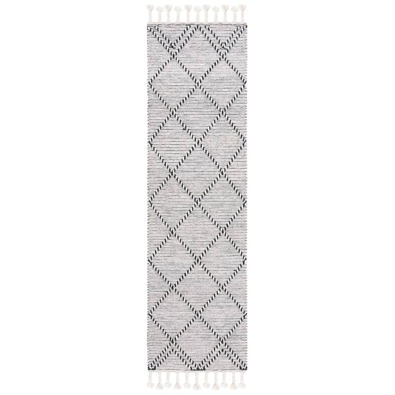 SAFAVIEH Handmade Vermont Shona Trellis Wool Tassel Rug