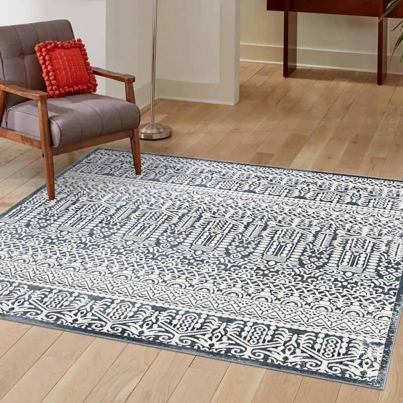 Southwestern/Lodge Richye Collection Area Rug