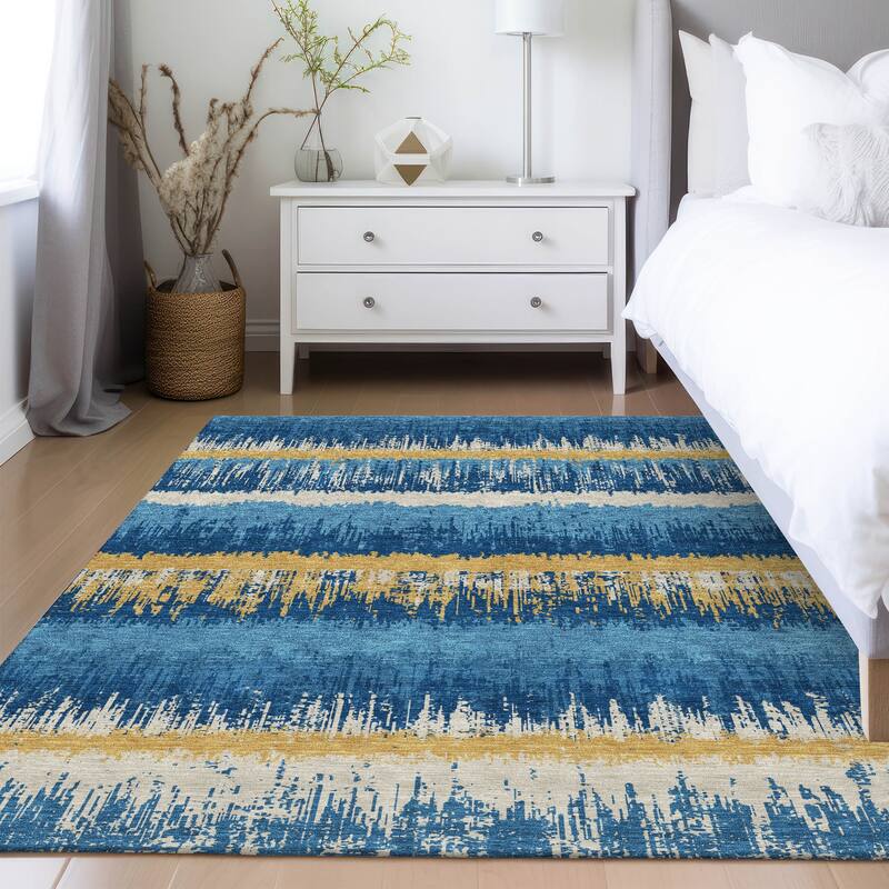 Machine Washable Indoor/ Outdoor Abstract Ombre Chantille Rug