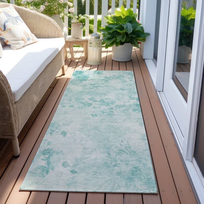 Machine Washable Indoor/ Outdoor Chantille Vanishing Floral Rug