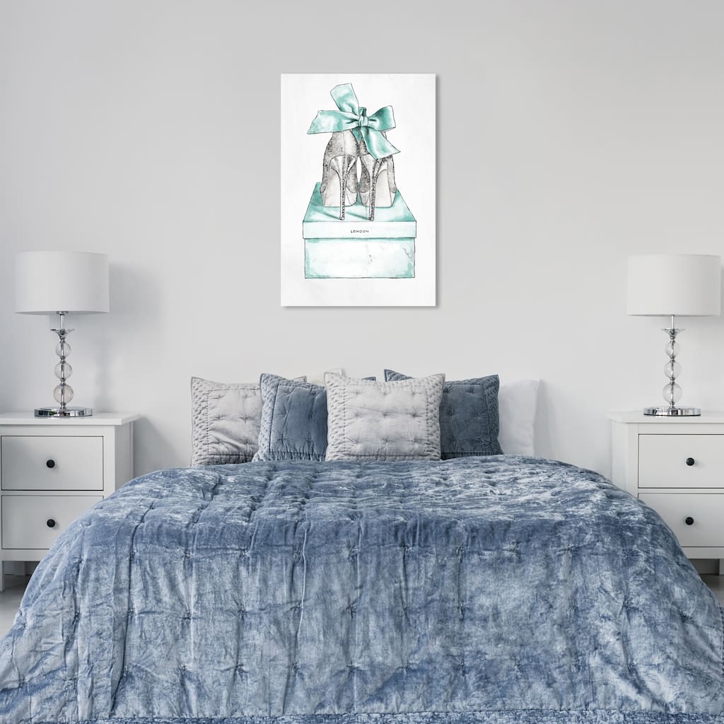 Wynwood Studio Canvas Fashion and Glam Mint Romantic Pair Green and Mint Green Modern & Contemporary Wall Art Canvas Print