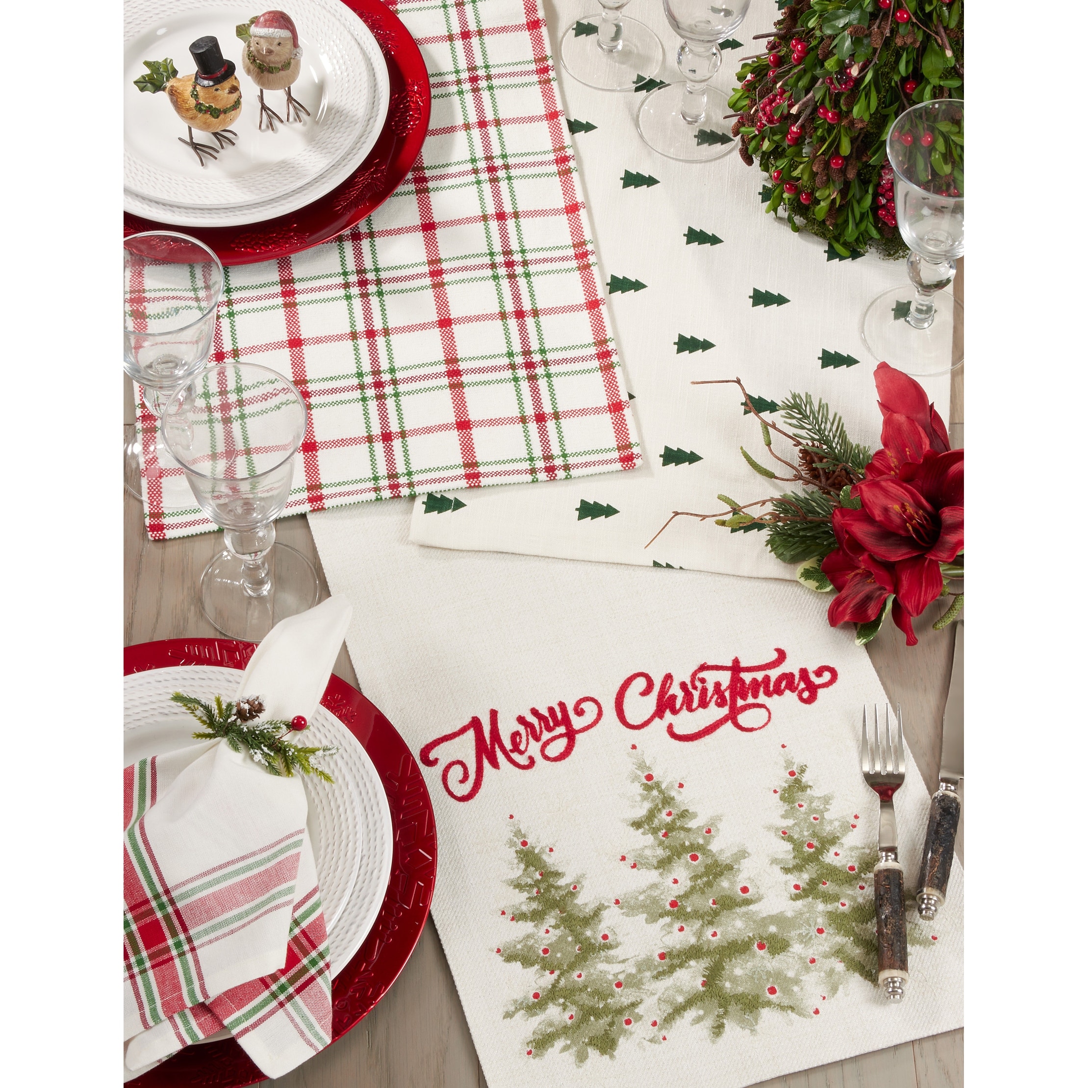 https://ak1.ostkcdn.com/images/products/is/images/direct/acf3e04640b2165d02d3b7a7cb921736f8c76727/Table-Napkins-With-Plaid-Design-%28Set-of-4%29.jpg