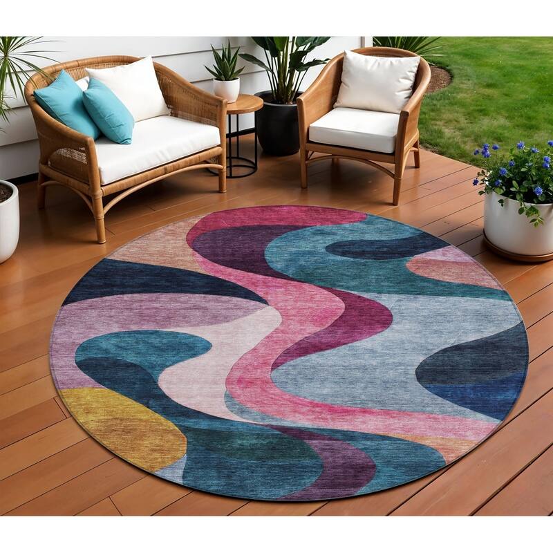 HomeRoots Abstract Transitional Rectangle Outdoor Rug - 8' Round