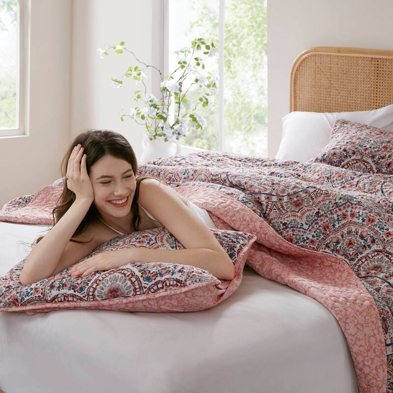 Chelsea Square Valerie Boho Floral Reversible Quilt