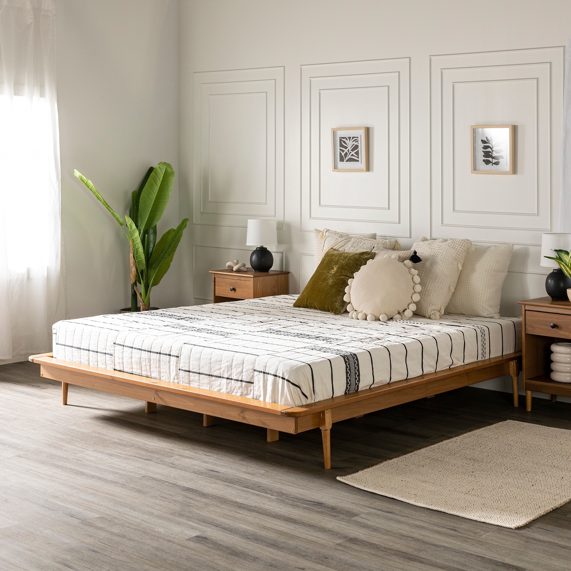 Wijde selectie bon autobiografie Middlebrook King-size Solid Wood Platform Bed - On Sale - Overstock -  31518649