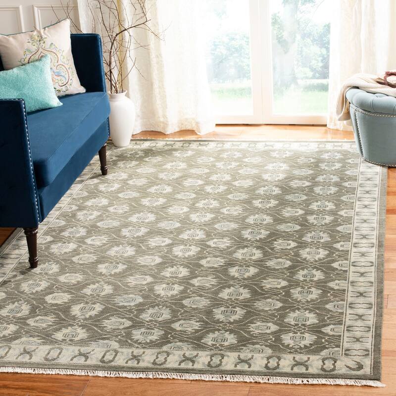 SAFAVIEH Couture Hand-knotted Oushak Princess Traditional Oriental Wool Rug - 8' x 10' - Grey