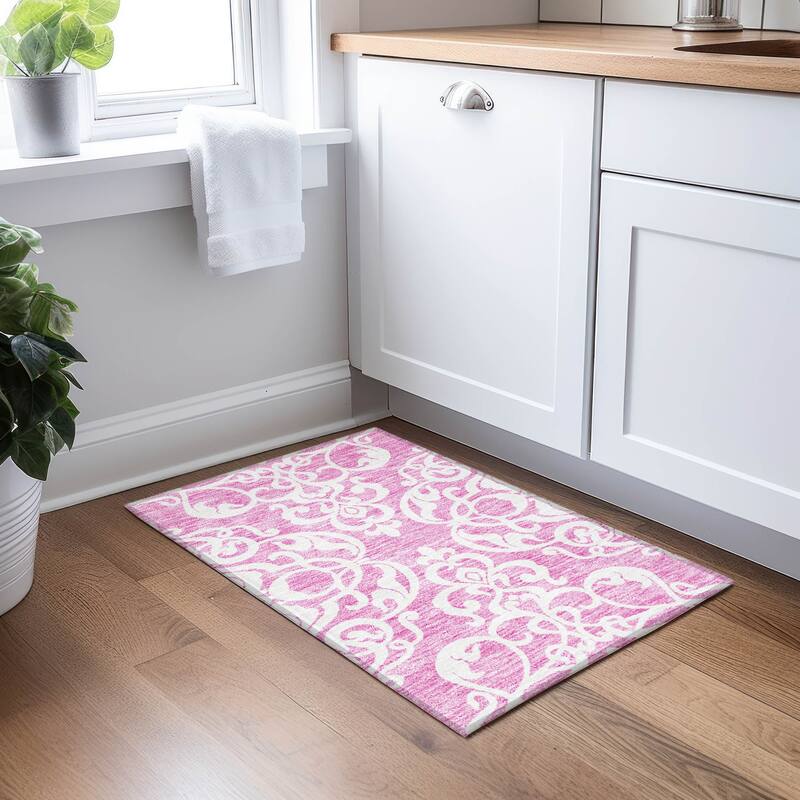 Machine Washable Indoor/ Outdoor Damask Glam Chantille Rug