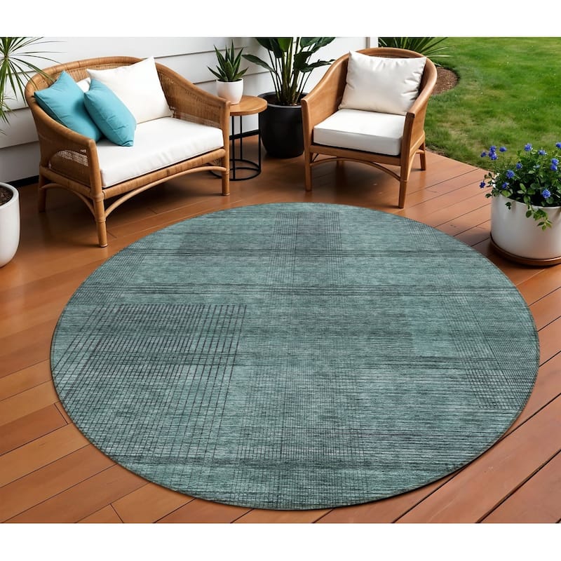 HomeRoots Striped Transitional Rectangle Outdoor Rug - 8' Round