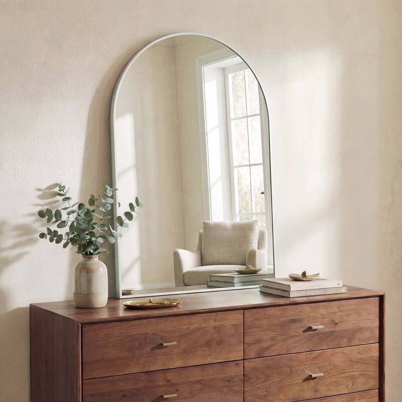 JONATHAN Y Elodie Arched Metal Framed Wall Mounted Mirror