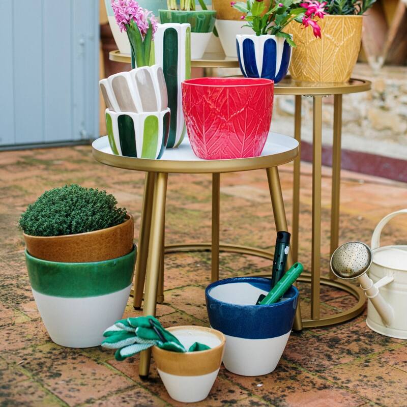 Viva Garden Red Embossed Leaves Cachepot