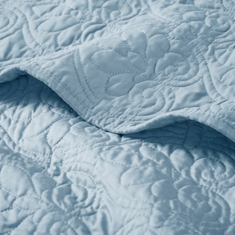 Madison Park Mansfield Oversized Quilted Throw