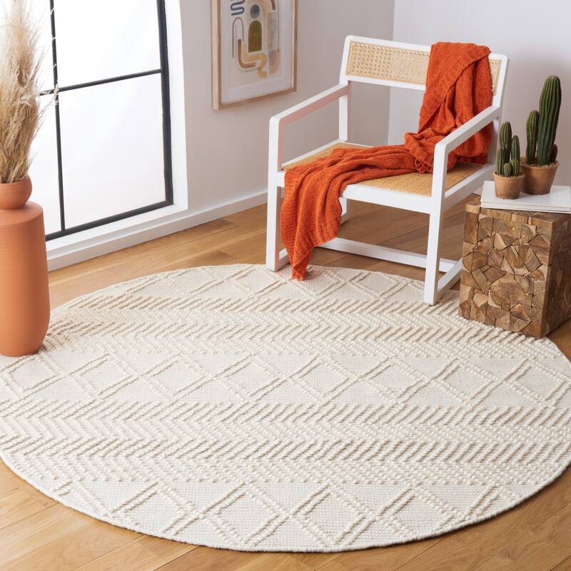SAFAVIEH Handmade Natura Sabiha Boho Wool Rug - 6' Round - Ivory